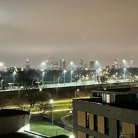 Apartament Downtown View 3 60m2+ Free Garage 2km Old Town Metro 9min Tram Warszawa