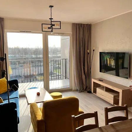 Downtown View 3 60m2+ Free Garage 2km Old Town Metro 9min Tram Apartament