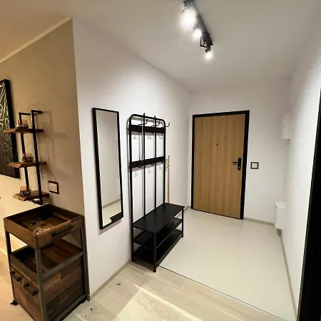Apartament Downtown View 3 60m2+ Free Garage 2km Old Town Metro 9min Tram *