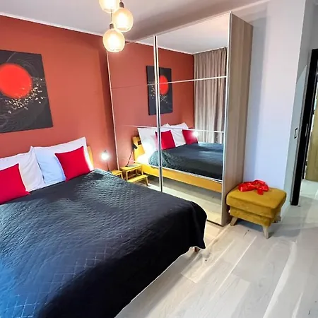 Apartament Downtown View 3 60m2+ Free Garage 2km Old Town Metro 9min Tram