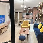 Appartement Downtown View 3 60m2+ Free Garage 2km Old Town Metro 9min Tram *