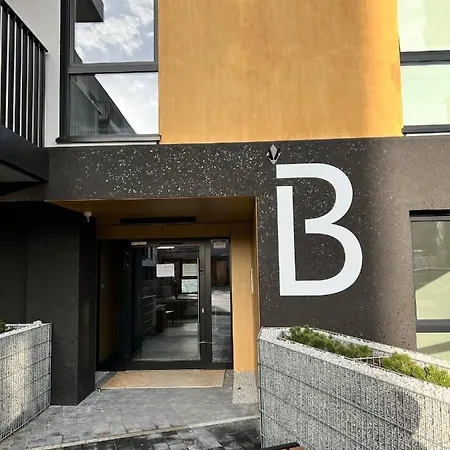 Downtown View 3 60m2+ Free Garage 2km Old Town Metro 9min Tram Appartement Warschau