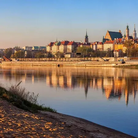 Downtown View 3 60m2+ Free Garage 2km Old Town Metro 9min Tram Διαμέρισμα *