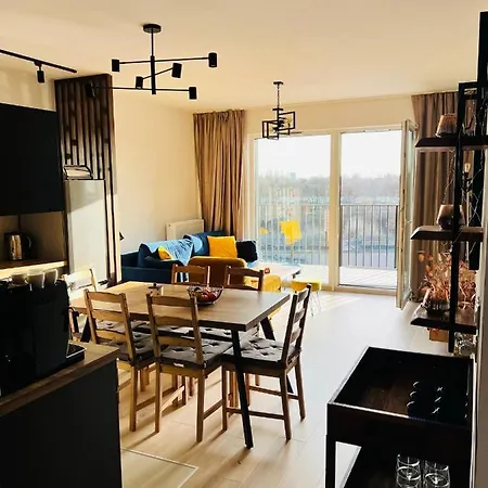 Downtown View 3 60m2+ Free Garage 2km Old Town Metro 9min Tram * Warsaw