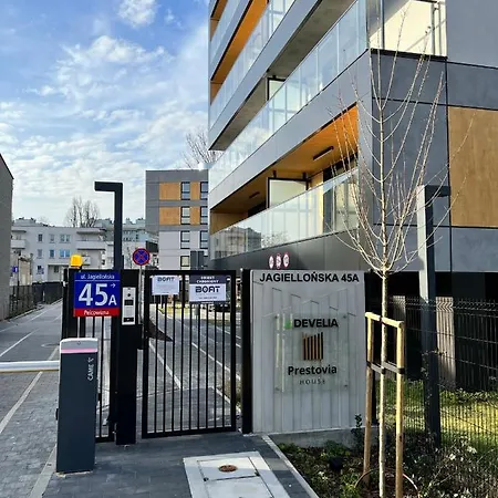 Appartement Downtown View 3 60m2+ Free Garage 2km Old Town Metro 9min Tram