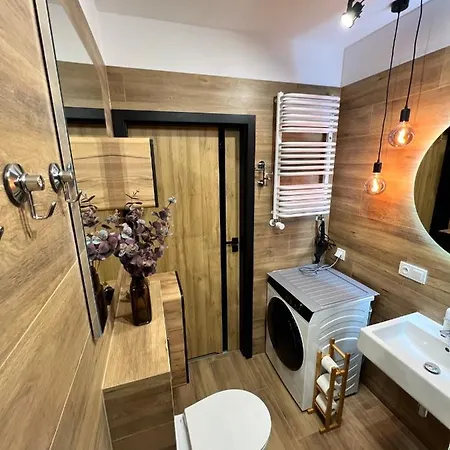 Downtown View 3 60m2+ Free Garage 2km Old Town Metro 9min Tram Apartment Warsaw
