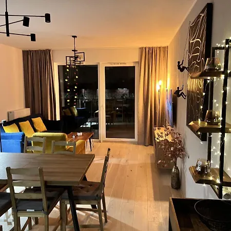 Downtown View 3 60m2+ Free Garage 2km Old Town Metro 9min Tram