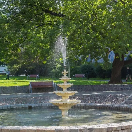 Downtown View 3 60m2+ Free Garage 2km Old Town Metro 9min Tram Apartamento