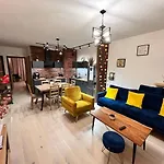Downtown View 3 60m2+ Free Garage 2km Old Town Metro 9min Tram * Warsaw