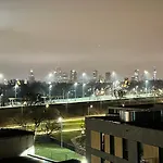 Apartment Downtown View 3 60m2+ Free Garage 2km Old Town Metro 9min Tram Warsaw