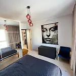 Apartment Downtown View 3 60m2+ Free Garage 2km Old Town Metro 9min Tram