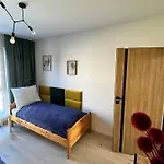 Downtown View 3 60m2+ Free Garage 2km Old Town Metro 9min Tram * Warsaw